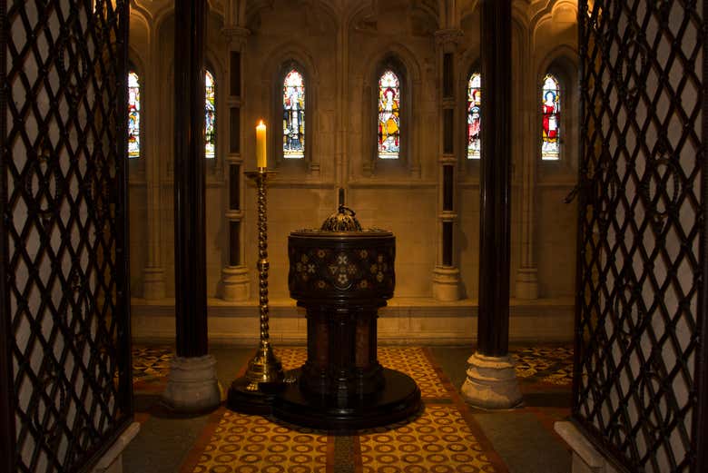 Você verá o batistério da Christ Church Cathedral