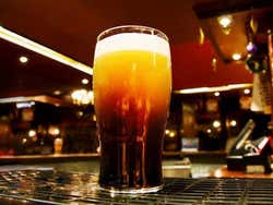Pint de cerveja em um pub irlandês